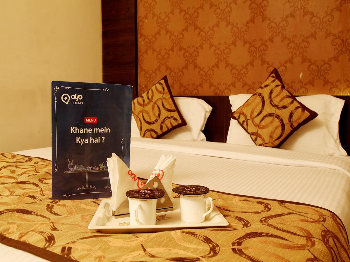 Oyo 905 Galaxy View Hotel Allāhābād Junction Exterior foto